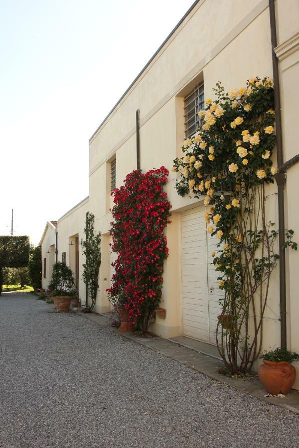 Al Giramondo Bed and Breakfast Cascina Esterno foto